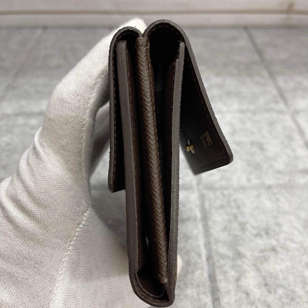 Louis Vuitton Damier Ebene Wallet - Picture 5 of 11